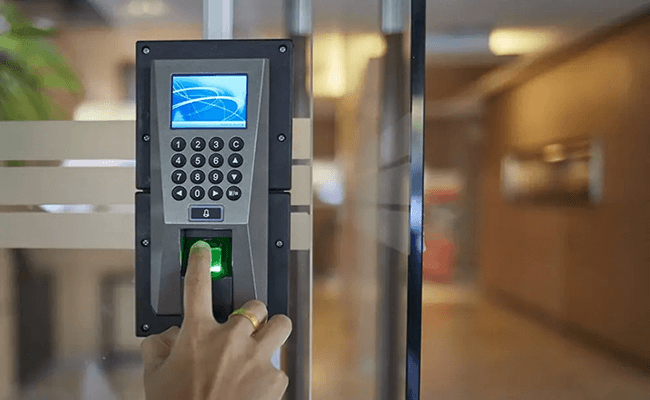 Efractie si Control Access